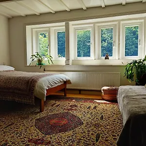 beautiful-quiet-room-in-the-heart-of-holmfirth.yorkshirehotels.net/