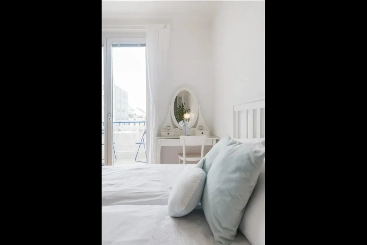 Operastreet City Center Santorin Apartment Vienna 0*,