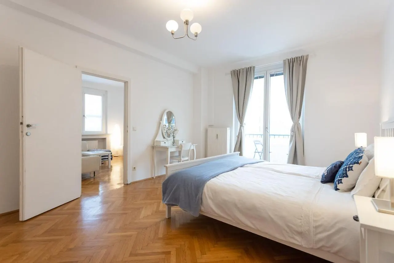 Operastreet City Center Santorin Apartment Vienna 0*,  Austria